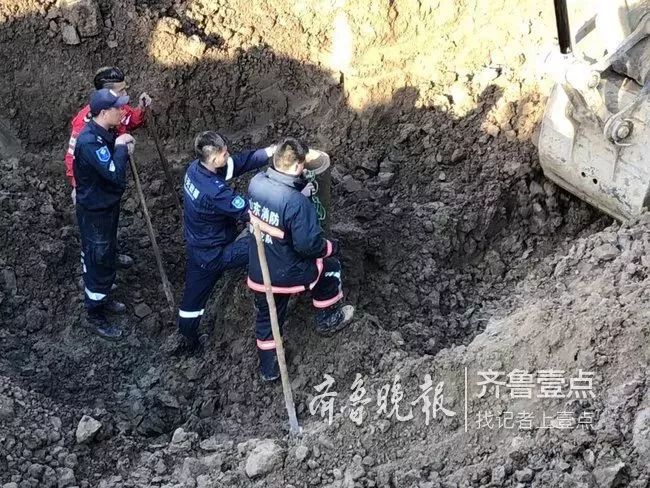 一小学生工地坠井死亡， 当地回应