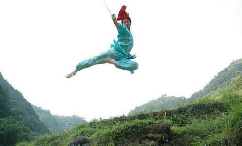 贵州十岁女孩再现轻功，传统武术魅力闪耀